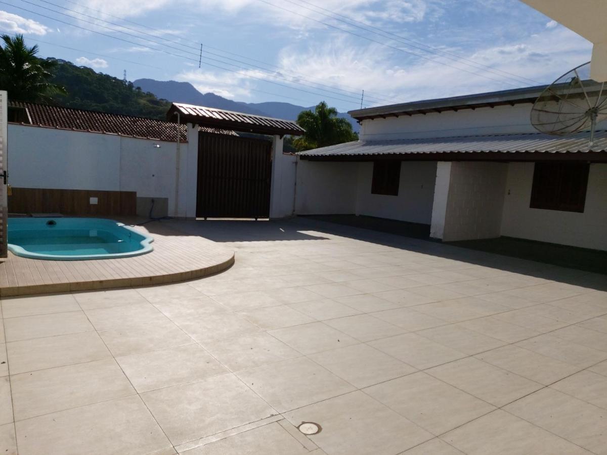 فيلا 0006.02 - Maranduba - Chale - 1 Dorm - 5 Pess - 3 Quadras Do Mar - Piscina Coletiva - Wifi أوباتوبا المظهر الخارجي الصورة